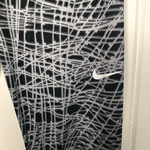 Nike Pro Cropped Leggings Black Grey Large
